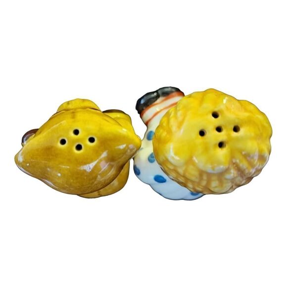 AVON  RAGGEDY ANN & TEDDY SALT& PEPPER Shaker WEISS Painted  BRAZIL CERAMIC - Picture 6 of 8